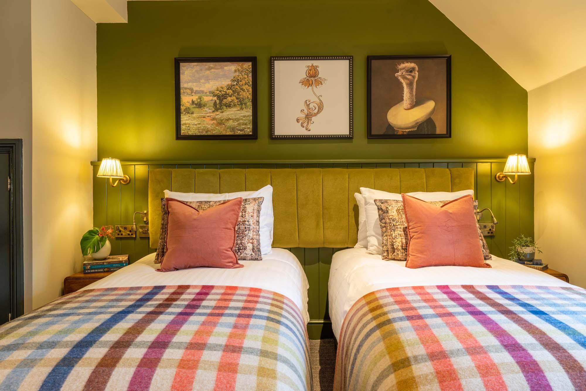 Room 7-bed (2).jpg